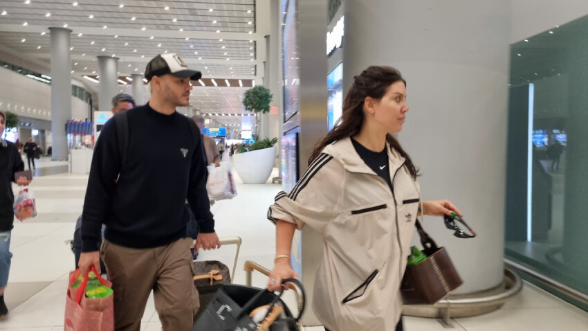 Mauro Icardi ailesiyle birlikte Sao Paulo'dan İstanbul'a geldi