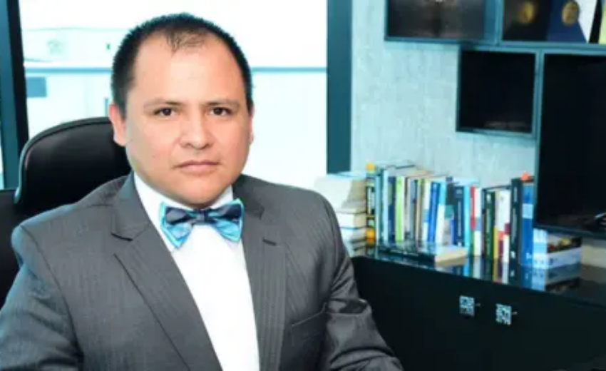 Ekvador'da çete üyeleri sokak ortasında savcının kafasına sıktı! Ekvador'da çete üyeleri sokak ortasında savcının kafasına sıktı!