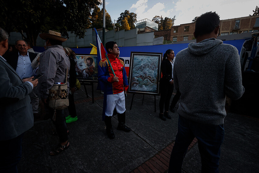 Simon Bolivar'ın meşhur kılıcı çalınmasının 50. yıl dönümünde sergiye açıldı