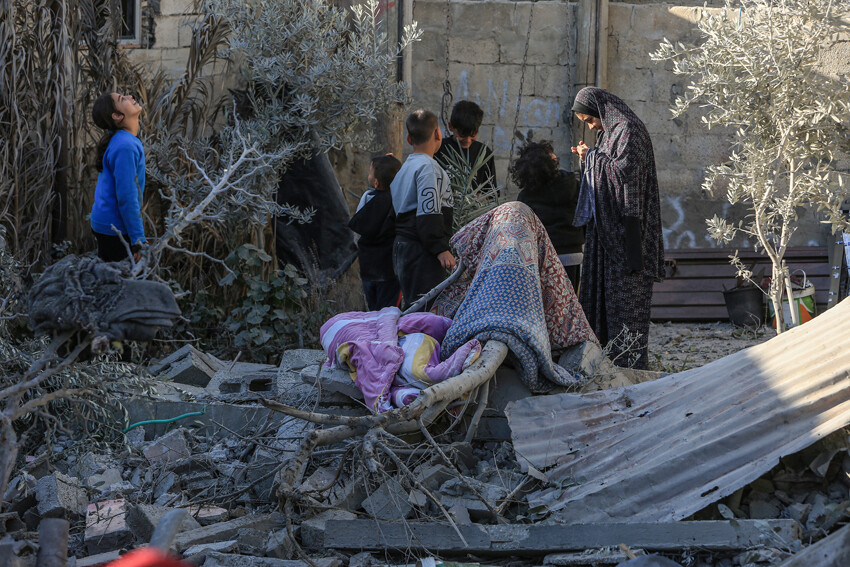 İsrail Gazze'nin güneyini bombardımana tuttu: 16 kişi hayatını kaybetti İsrail Gazze'nin güneyini bombardımana tuttu: 16 kişi hayatını kaybetti