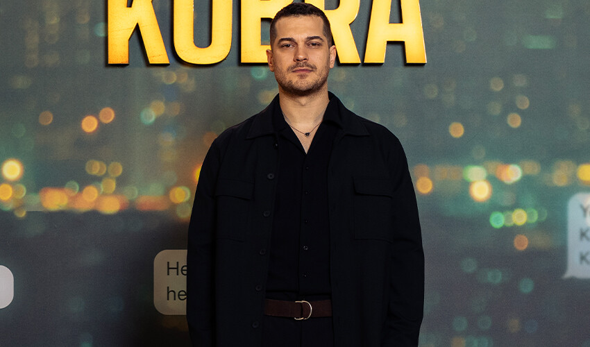 Çağatay Ulusoy’dan galaya damga vuran imaj… Saçı sakalı birbirine karışmış halini unutun Çağatay Ulusoy’dan galaya damga vuran imaj… Saçı sakalı birbirine karışmış halini unutun