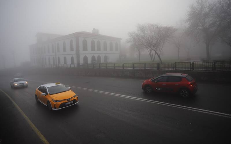 Sis bir şehri daha esir aldı, uçak seferlerinde rötarlar yaşandı