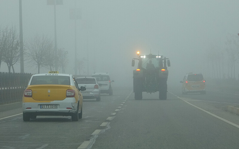 Sis bir şehri daha esir aldı, uçak seferlerinde rötarlar yaşandı