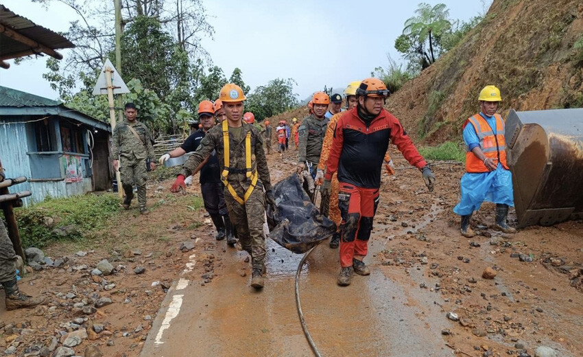 Filipinler'de toprak kayması faciası: Çok sayıda ölü var