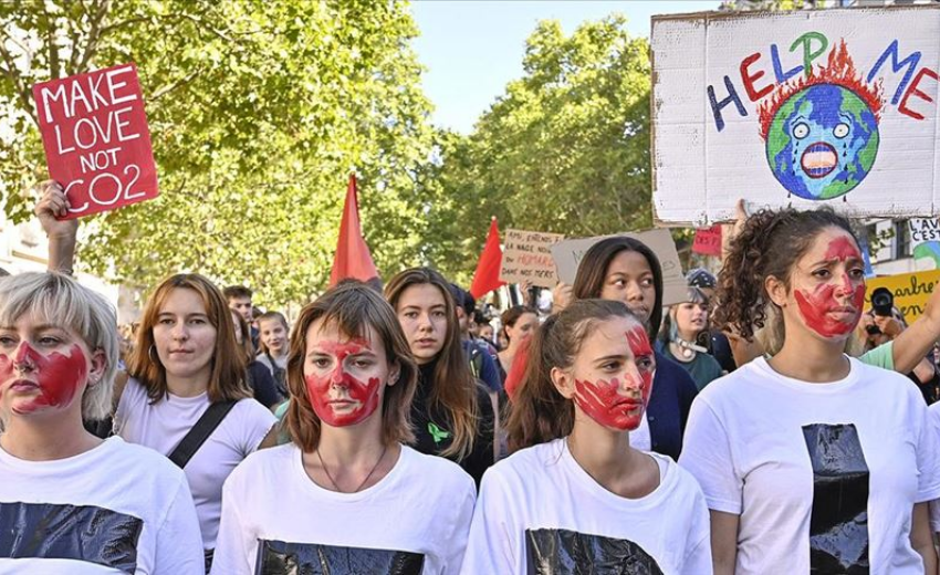 İtalya'dan nihayet bir adım geldi: İklim protestocularına 'eko-vandal' yasası kapsamında para cezası