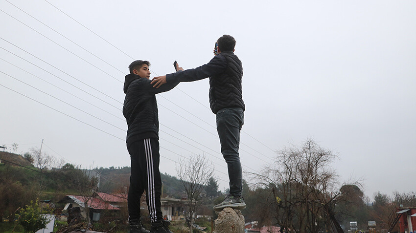 Görüntüler film sahnesinden değil, gerçek! Depremzede Hatay bir 'Alo' kelimesine hasret