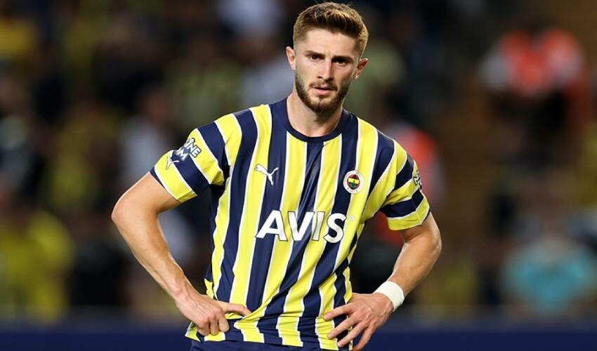 Fenerbahçe’nin kasası dolup taşacak! Dev kulüp yıldız oyuncu için 15 milyon euroyu gözden çıkardı, son kararı Ali Koç verecek