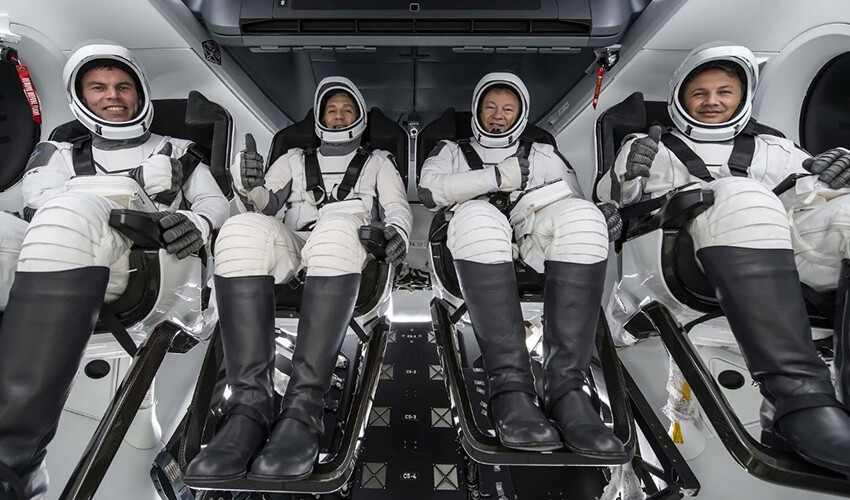 Türk astronot Alper Gezeravcı'dan ilk mesaj: İstikbal göklerdedir Türk astronot Alper Gezeravcı'dan ilk mesaj: İstikbal göklerdedir