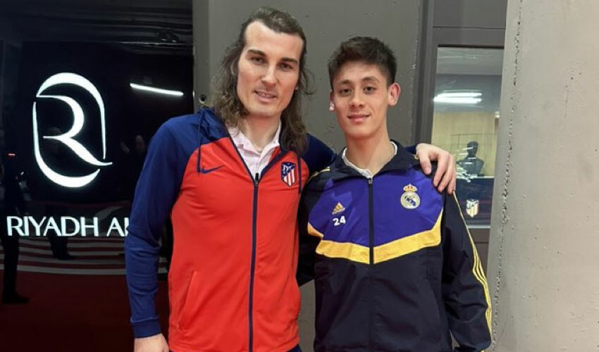 Süper Lig devi Çağlar Söyüncü ile anlaşma sağladı! Milli oyuncu İstanbul'a geliyor Süper Lig devi Çağlar Söyüncü ile anlaşma sağladı! Milli oyuncu İstanbul'a geliyor