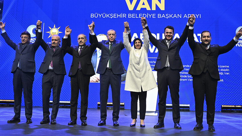 AK Parti 48 adayını daha açıkladı! Dörtte üçü ile yola devam