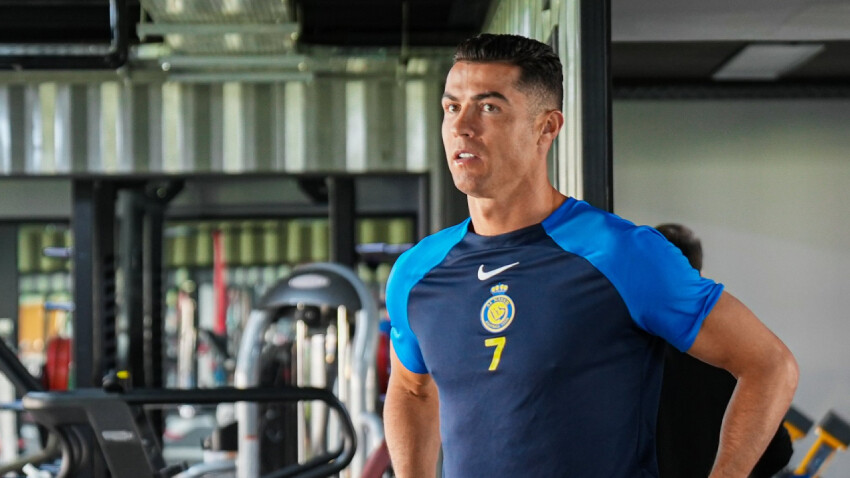 Cristiano Ronaldo'dan ödül gecesine damga vuran sözler: Yakında futbolu bırakıyorum Cristiano Ronaldo'dan ödül gecesine damga vuran sözler: Yakında futbolu bırakıyorum