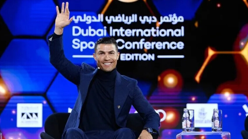 Cristiano Ronaldo'dan ödül gecesine damga vuran sözler: Yakında futbolu bırakıyorum Cristiano Ronaldo'dan ödül gecesine damga vuran sözler: Yakında futbolu bırakıyorum