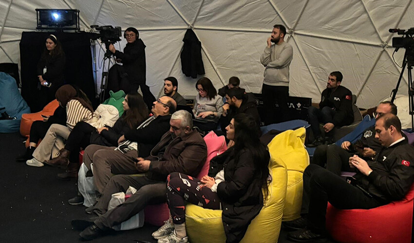 Alper Gezeravcı uzay istasyonuna 80 milyonla 'kenetlendi'... Türkiye, meydanlara akın etti