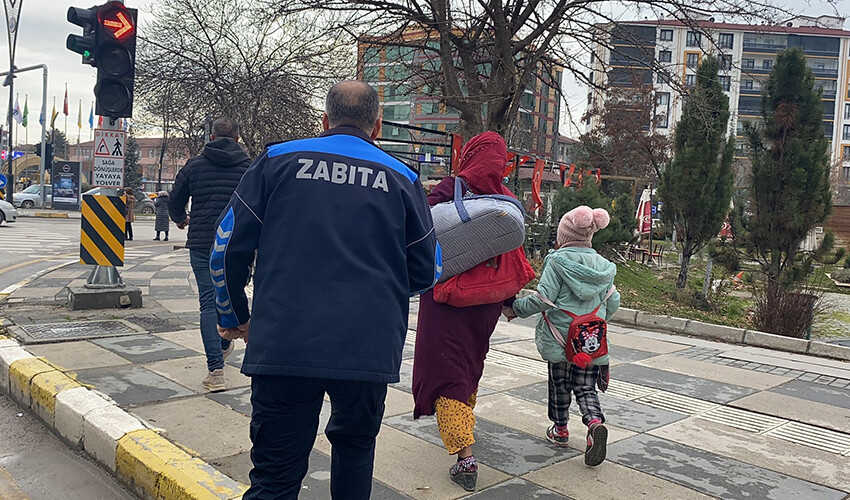 Maraton koşucularını aratmayan dilenci yakalanınca 'kalp hastasıyım' dedi Maraton koşucularını aratmayan dilenci yakalanınca 'kalp hastasıyım' dedi