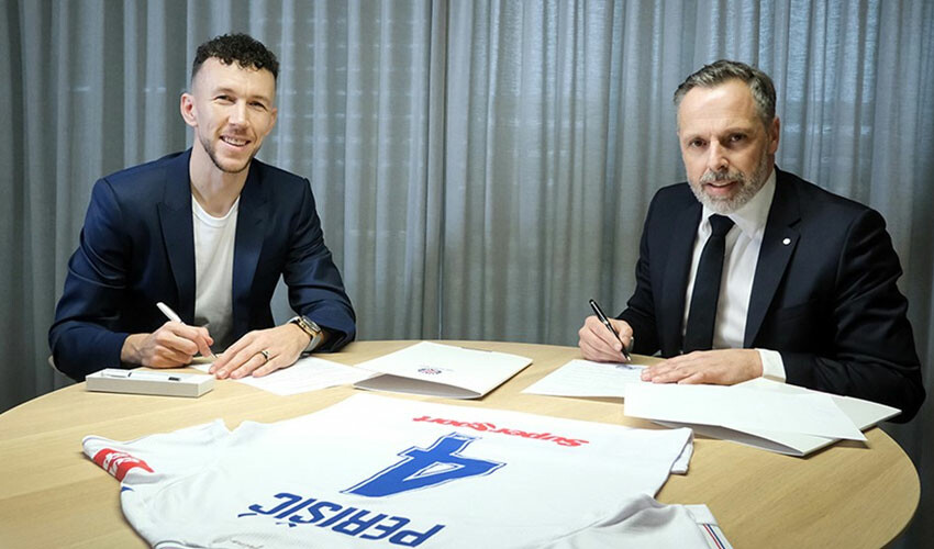 Dünyanın en ucuz transferi! Ünlü futbolcu 30 TL'ye imza attı Dünyanın en ucuz transferi! Ünlü futbolcu 30 TL'ye imza attı