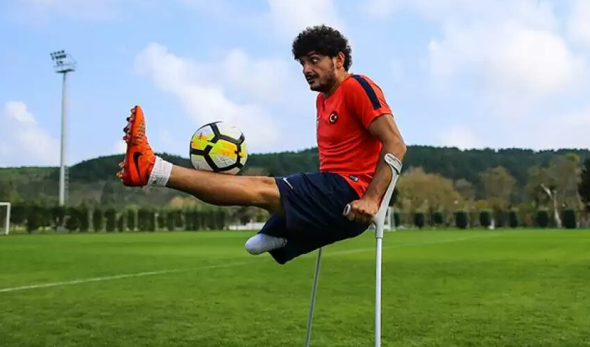 Avrupa şampiyonu Türk futbolcunun hayatı film oldu! Barış Telli dublörlük yaptı