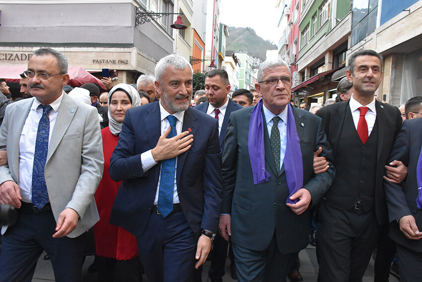 Cem Küçük duyurmuştu, AK Parti'den istifa eden Enver Yılmaz İYİ Parti'den aday oldu: Karşınıza zaferle çıkmak istiyorum