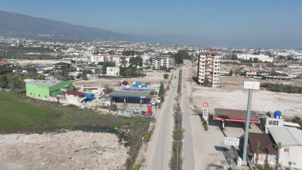 Facianın boyutu gözler önünde: Drone görüntüleriyle Hatay'ın öncesi ve sonrası Facianın boyutu gözler önünde: Drone görüntüleriyle Hatay'ın öncesi ve sonrası