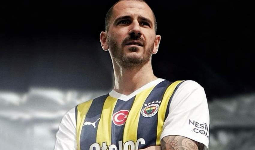 Fenerbahçe’nin gizli defans silahı belli oldu! İsmail Kartal Becao ve Djiku'ya forma şansı vermeyecek: İşte Ali Koç’un yeni ilk 11’i Fenerbahçe’nin gizli defans silahı belli oldu! İsmail Kartal Becao ve Djiku'ya forma şansı vermeyecek: İşte Ali Koç’un yeni ilk 11’i