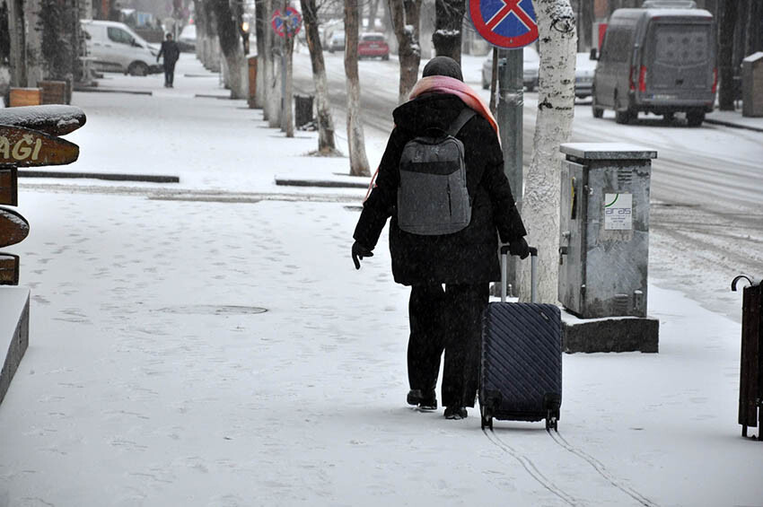 Bir uyarı da Bakan Özhaseki'den geldi, kuvvetli kar geliyor! İşte Meteoroloji'nin son tahminleri...