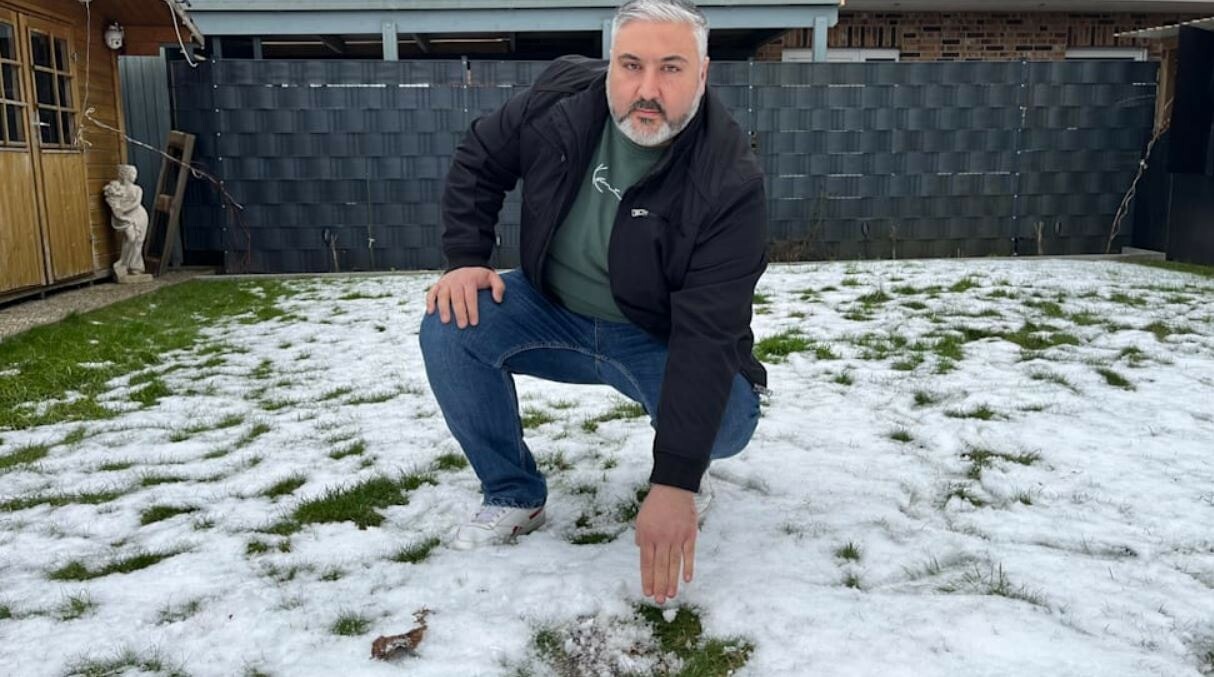 Evinin bahçesine göktaşı düşen Türk zengin oldu! Gayrimenkul alacak Evinin bahçesine göktaşı düşen Türk zengin oldu! Gayrimenkul alacak