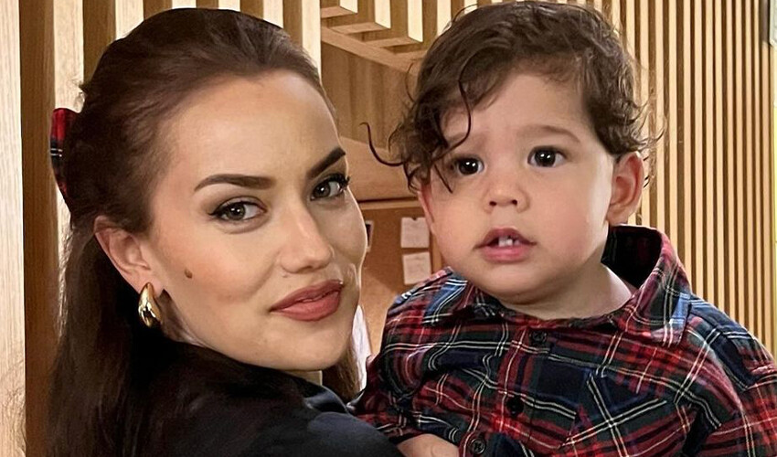 Çocuklarıyla tatilde! Pozlarına beğeni yağdı: ‘Karlar kraliçesi Fahriye’