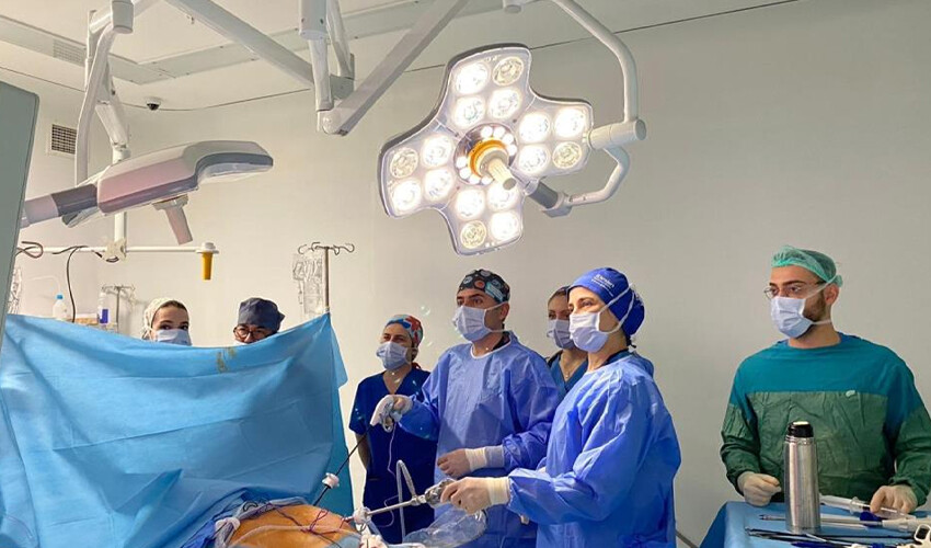 Su içmekte bile zorlanıyordu… Midesinden yapılan yemek borusuyla hayatı değişti