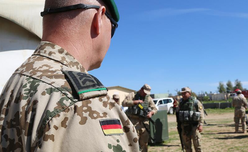 Avrupa kendini dahi koruyamıyor: Almanya'da yabancıların askere alınmasına Savunma Bakanından yeşil ışık