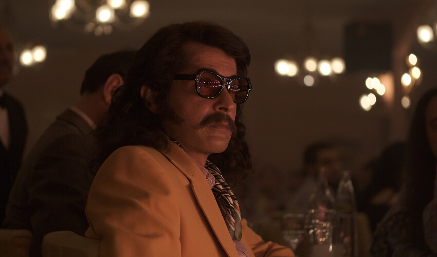 Cem Karaca hologram tekniği ile 20 yıl sonra konser verdi! Tüyleri diken diken eden anlar