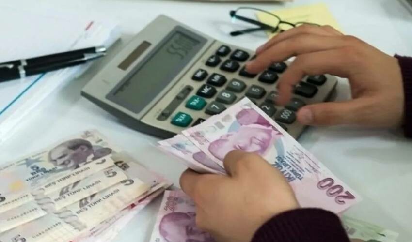 Emeklilerin beklediği haber geldi! 3’lü ödeme geliyor, o tarihte hesaplarınızı kontrol edin