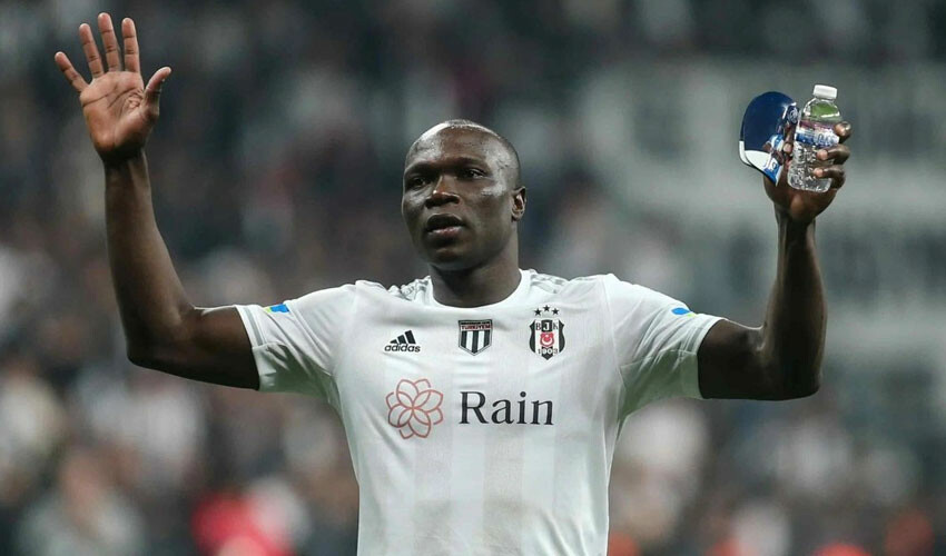 Beşiktaş'ta Aboubakar defteri kapanıyor! Kamerunlu golcünün yeni adresi belli oldu Beşiktaş'ta Aboubakar defteri kapanıyor! Kamerunlu golcünün yeni adresi belli oldu