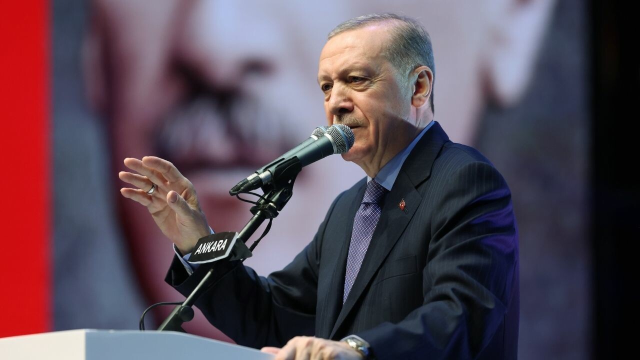 Erdoğan duyurdu... CHP adayı Erdal Beşikçioğlu'nun rakibi Enver Demirel oldu
