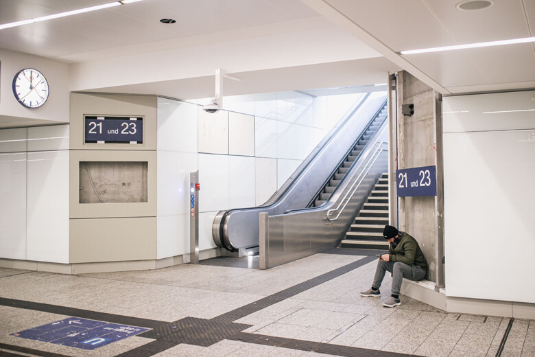 Eylem yaptılar, ulaşımı felç ettiler! Alman makinistlerden en uzun grev
