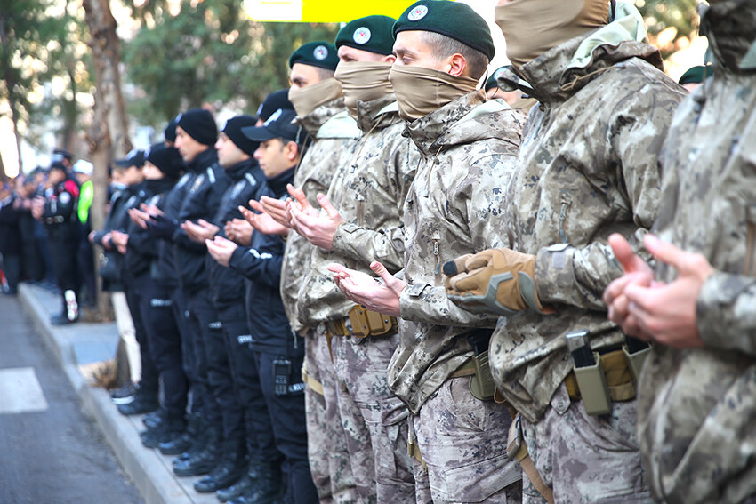 Şehit Gaffar Okkan ve silah arkadaşları anıldı Şehit Gaffar Okkan ve silah arkadaşları anıldı