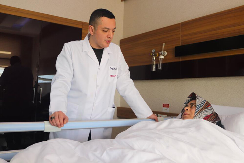 Gezmediği hastane kalmadı, senelerdir geçmeyen baş ağrısından burun delikleri ile kurtuldu