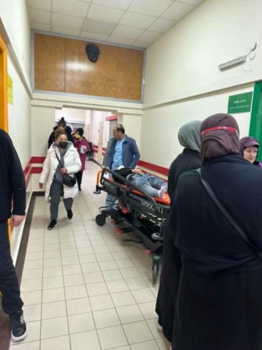 Bir motosikletli kurye kazası daha! Metrelerce sürüklendi, sürücü aracından bile inmedi