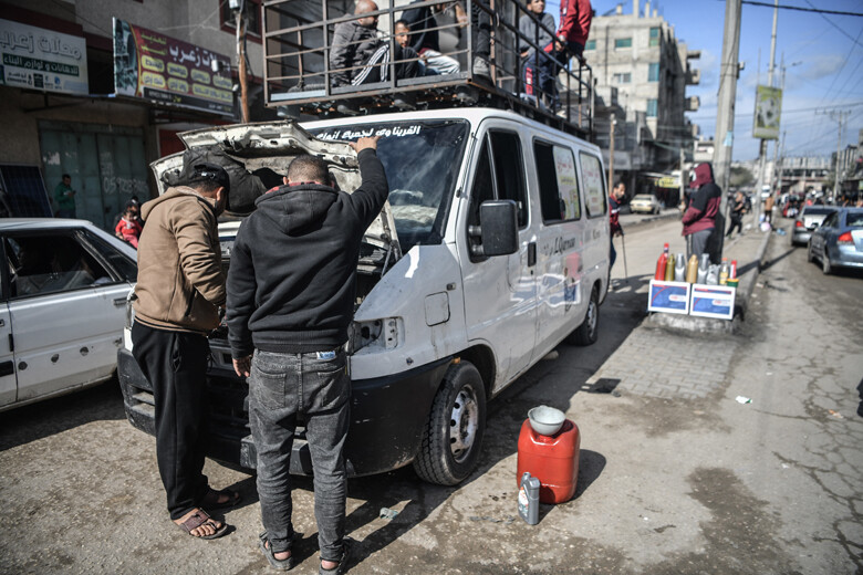 Gazze'de akaryakıt sorununa 'ayçiçek yağlı' çözüm Gazze'de akaryakıt sorununa 'ayçiçek yağlı' çözüm