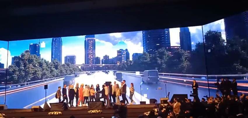 'İstanbul Vizyonu'nu açıklayan Murat Kurum sahneye görsel şölenle çıktı