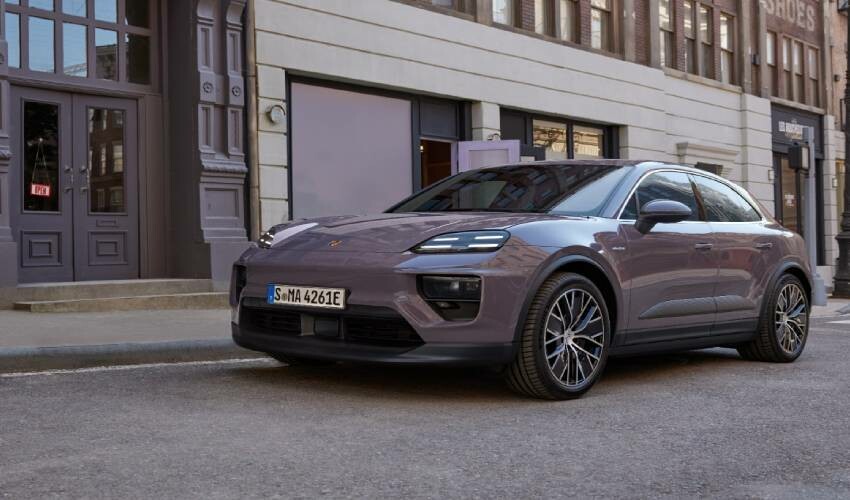 Porsche’de show zamanı