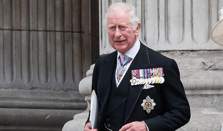 İngiltere Kralı Charles prostat ameliyatı için hastaneye yattı