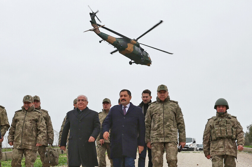 Milli Savunma Bakanı Güler'den Hatay sınırında denetim