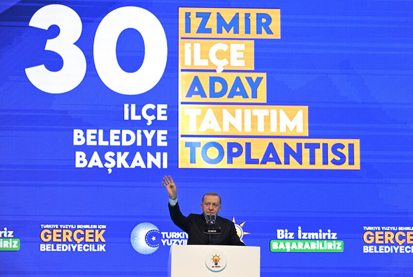 Cumhurbaşkanı Erdoğan, AK Parti'nin İzmir ilçe adaylarını açıkladı