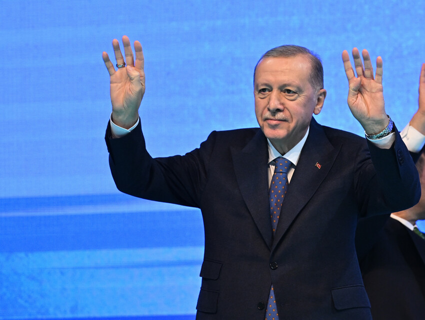 Cumhurbaşkanı Erdoğan, AK Parti'nin İzmir ilçe adaylarını açıkladı