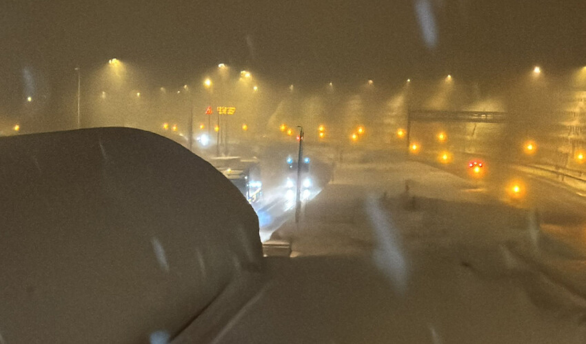 Kar aniden bastırdı... Bolu Dağı’nda görüş mesafesi 40 metreye düştü