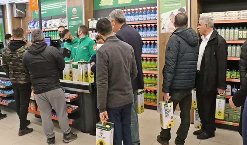 Tarım Kredi'de hafta sonu fırsatı! Ayçiçek yağı, toz şeker, soğan, çay yarı fiyatına düştü, işte tam liste Tarım Kredi'de hafta sonu fırsatı! Ayçiçek yağı, toz şeker, soğan, çay yarı fiyatına düştü, işte tam liste