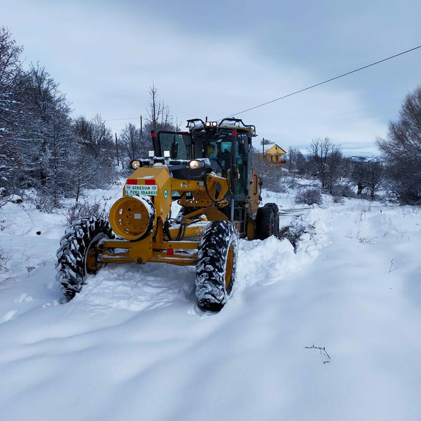 Uyarılar peş peşe yapıldı, 7 ile kar geliyor! AKOM İstanbul için saat verdi