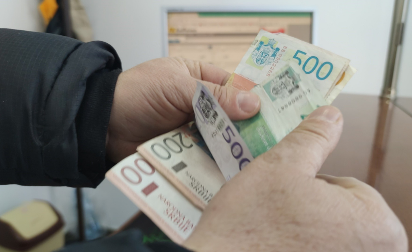 Kosova, Sırp para birimi dinarın kullanımını yasaklıyor