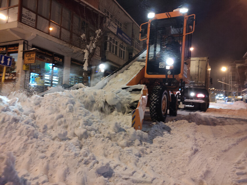 Erzurum buz kesti, termometreler -21'i gördü