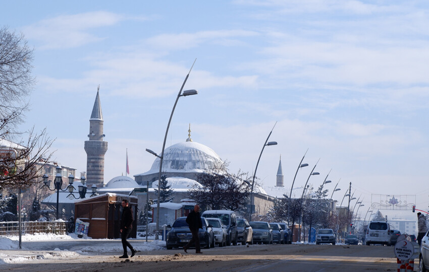 Erzurum buz kesti, termometreler -21'i gördü