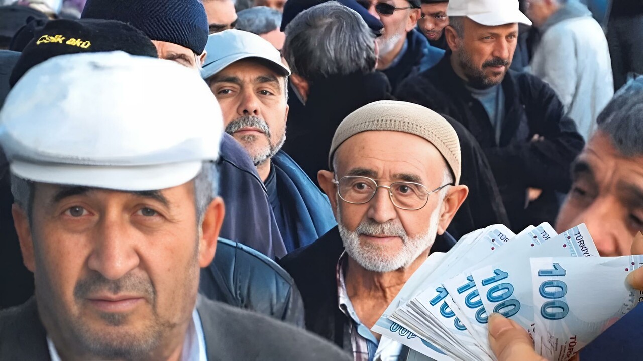 Kulislerde 'emekli maaşı' hareketliliği! En düşük aylık 17 bin TL'ye çıkabilir Kulislerde 'emekli maaşı' hareketliliği! En düşük aylık 17 bin TL'ye çıkabilir